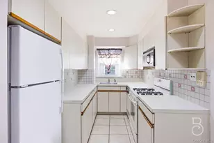 21-08 Ditmars Blvd, Astoria, NY 11105 - Photo 6