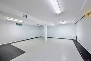 33-25 149th Pl, Flushing, NY 11354 - Photo 18