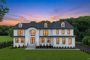 15 Folger Ln, Dix Hills, NY 11746 - Photo 2