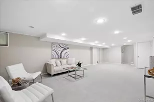 97 Runyon Pl, Scarsdale, NY 10583 - Photo 16