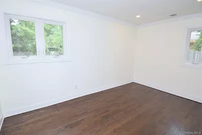 16 Lincoln Drive, Oakdale, NY 11769 - Photo 18