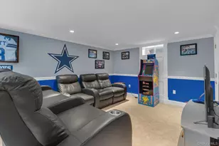 10 Elf Ct, Bohemia, NY 11716 - Photo 20