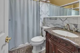10 Elf Ct, Bohemia, NY 11716 - Photo 14