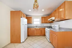 88-05 Winchester Blvd, Queens Village, NY 11427 - Photo 20