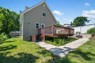 9 Pinedale Ave, Farmingville, NY 11738 - Photo 2