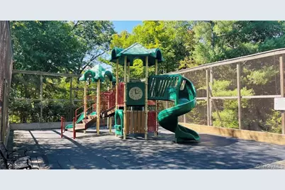 301 Kensington Way, Mount Kisco, NY 10549 - Photo 26
