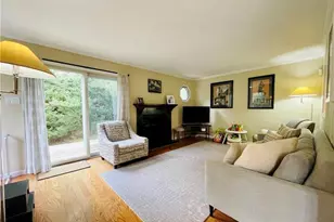 301 Kensington Way, Mount Kisco, NY 10549 - Photo 12