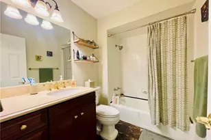 301 Kensington Way, Mount Kisco, NY 10549 - Photo 20