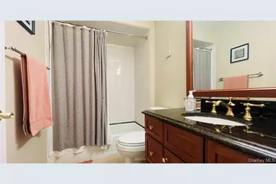 301 Kensington Way, Mount Kisco, NY 10549 - Photo 22