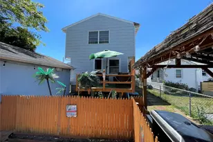 812 S 6th St, Lindenhurst, NY 11757 - Photo 20