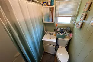 812 S 6th St, Lindenhurst, NY 11757 - Photo 10