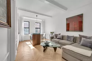 18 W 70th St, New York, NY 11023 - Photo 4