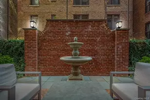 18 W 70th St, New York, NY 11023 - Photo 20
