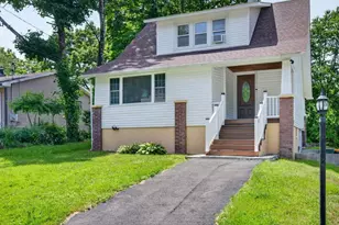 7 Walnut St, Poughkeepsie, NY 12601 - Photo 4