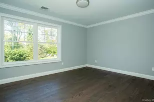 28 Fern Dr E, Jericho, NY 11753 - Photo 6