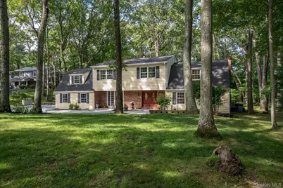 33 Bob O Link Lane, Northport, NY 11768 - Photo 1