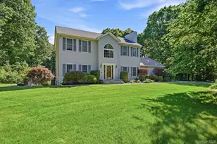 4 Briar Ridge Ln, Putnam Valley, NY 10579 - Photo 2