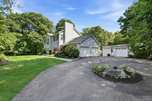 4 Briar Ridge Ln, Putnam Valley, NY 10579 - Photo 4