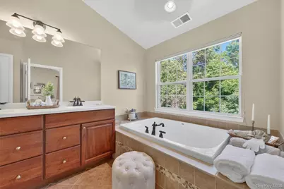 801 Huntington Drive, Fishkill, NY 12524 - Photo 28