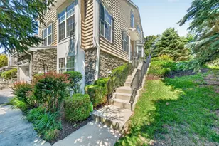 801 Huntington Dr, Fishkill, NY 12524 - Photo 2