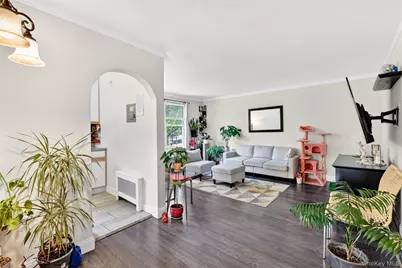 13 Winchester Avenue #2A, Yonkers, NY 10710 - Photo 1