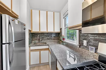 13 Winchester Avenue #2a, Yonkers, NY 10710 - Photo 8