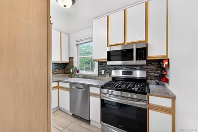 13 Winchester Avenue #2a, Yonkers, NY 10710 - Photo 6