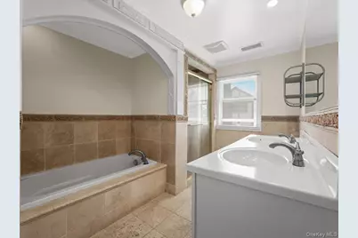 59 Franklin Place, Great Neck, NY 11023 - Photo 22