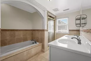 59 Franklin Pl, Great Neck, NY 11023 - Photo 22