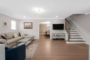 59 Franklin Pl, Great Neck, NY 11023 - Photo 4