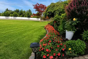 3 Carolyn Ct, Syosset, NY 11791 - Photo 20