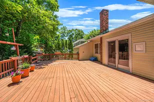 15 Wood Dr, Oyster Bay, NY 11771 - Photo 34