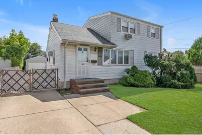 32 Jersey Street, Hicksville, NY 11801 - Photo 18