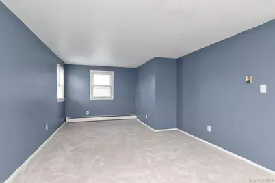 32 Jersey Street, Hicksville, NY 11801 - Photo 12