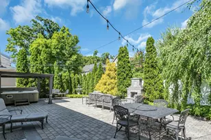 12 Pinewood Ln, New Hyde Park, NY 11040 - Photo 34