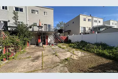 10565 Avenue L, Brooklyn, NY 11236 - Photo 4
