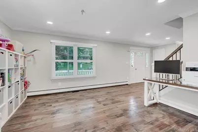 27 4th Avenue, Rocky Point, NY 11778 - Photo 18