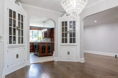 478 Carnation Avenue, Floral Park, NY 11001 - Photo 6