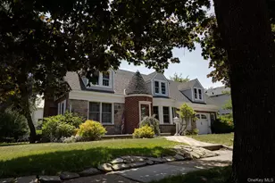 478 Carnation Ave, Floral Park, NY 11001 - Photo 1