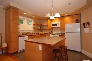 7 Aberdeen Dr, Huntington, NY 11743 - Photo 4