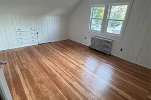 94 E Fenimore St, Valley Stream, NY 11580 - Photo 8
