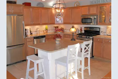 601 Willow Pond Drive, Riverhead, NY 11901 - Photo 6