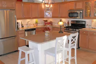601 Willow Pond Dr, Riverhead, NY 11901 - Photo 6