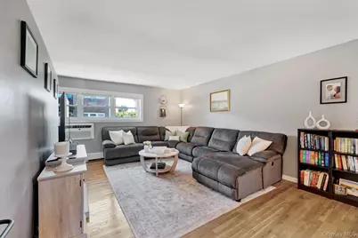 14 Ivy Street #1A, Farmingdale, NY 11735 - Photo 8