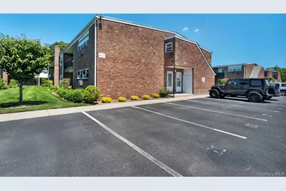 14 Ivy Street #1A, Farmingdale, NY 11735 - Photo 1