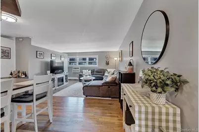 14 Ivy Street #1A, Farmingdale, NY 11735 - Photo 6