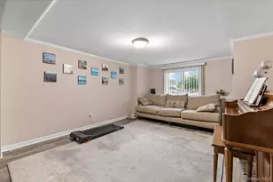 10 Peter Rd, Hicksville, NY 11801 - Photo 24