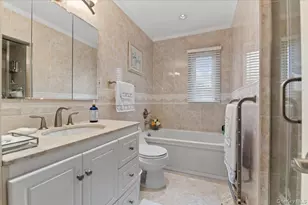 10 Peter Rd, Hicksville, NY 11801 - Photo 20