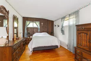 20 Duane Dr, Ronkonkoma, NY 11779 - Photo 12