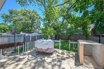 18806 Mangin Avenue, Saint Albans, NY 11412 - Photo 18